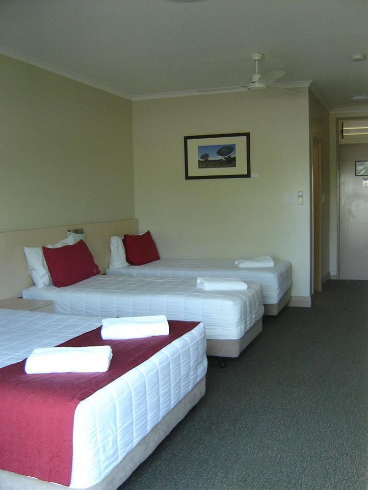 Club Motor Inn Наррабри Экстерьер фото