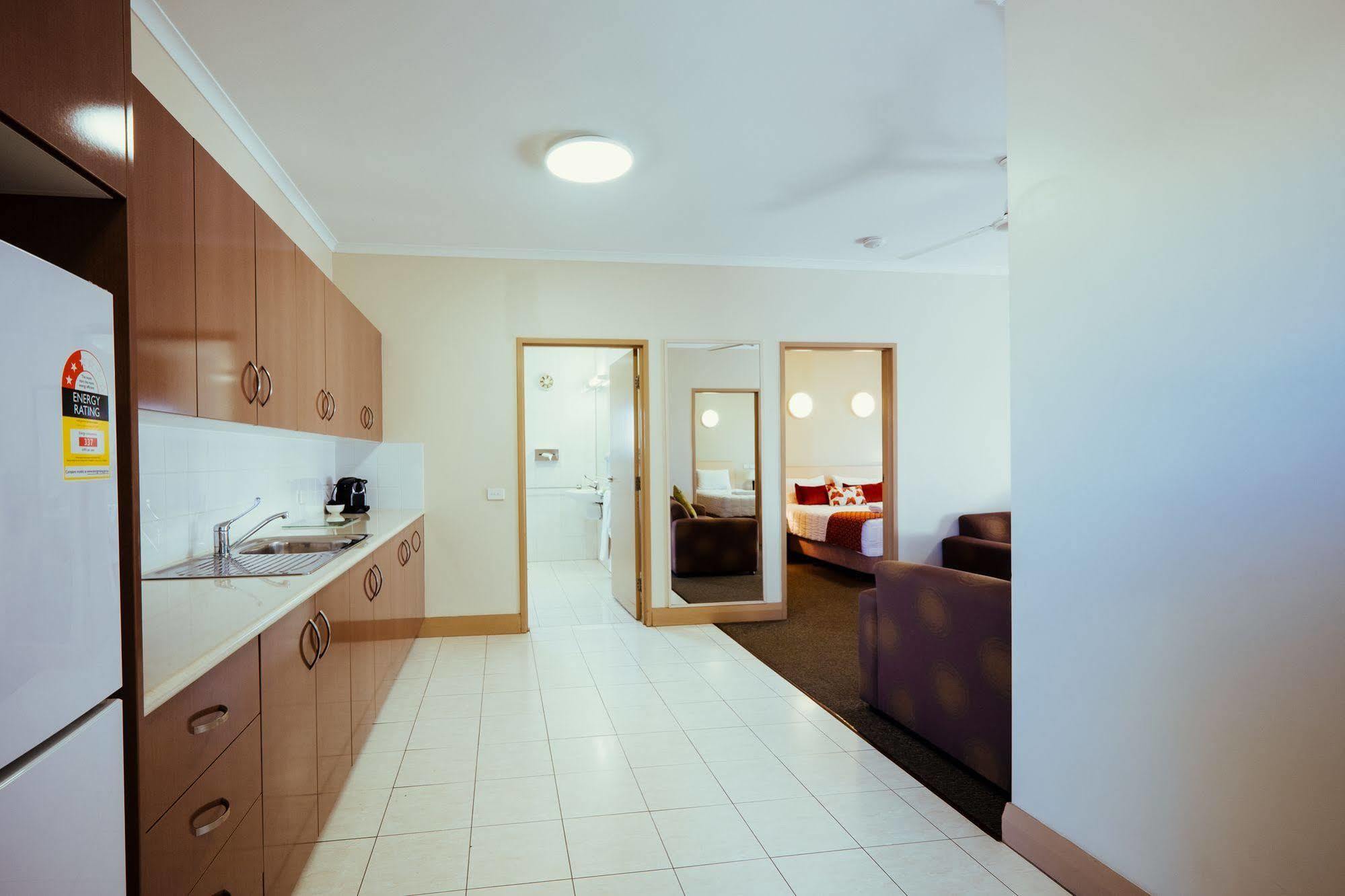 Club Motor Inn Наррабри Экстерьер фото
